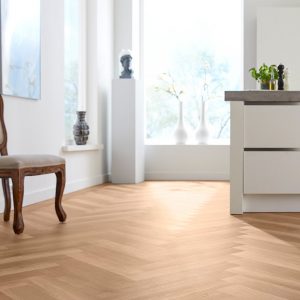 mFLOR Parva Plus Visgraat 40822 Pure Sycamore Sfeerfoto